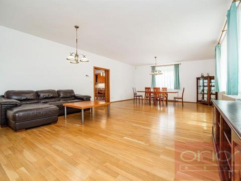 Pronájem rodinného domu, Praha - Suchdol, Budyňská, 320 m2