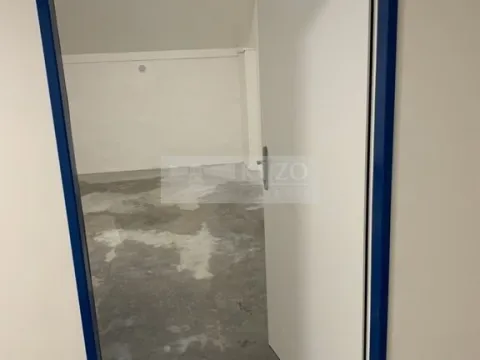 Pronájem skladu, Dobříč, 12 m2