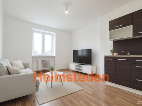 Pronájem bytu 1+kk, Havířov - Město, Hlavní třída, 18 m2