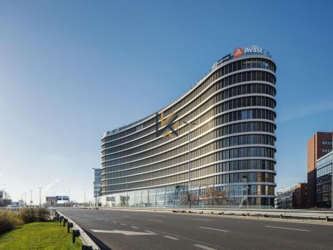 Pronájem kanceláře, Praha - Nusle, Pikrtova, 887 m2
