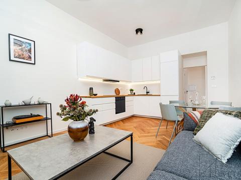 Prodej bytu 2+kk, Praha - Bubeneč, Malířská, 54 m2