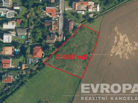 Prodej pozemku pro komerční výstavbu, Pardubice, 3000 m2