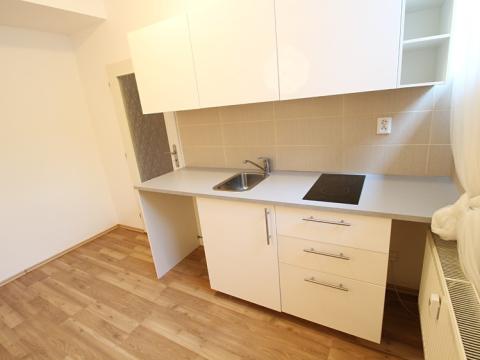 Pronájem bytu 1+kk, Praha - Dolní Počernice, Národních hrdinů, 20 m2