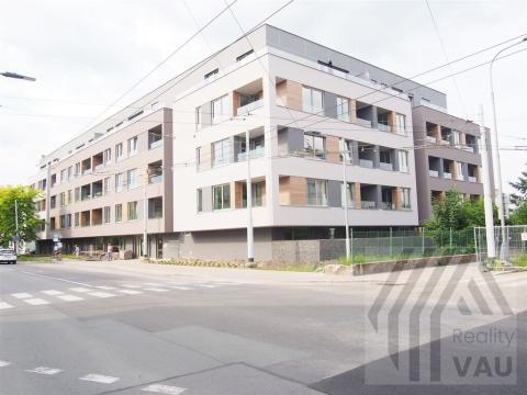 Pronájem bytu 1+kk, Pardubice - Bílé Předměstí, Štrossova, 39 m2