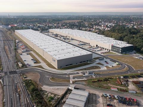 Pronájem skladu, Pardubice, 3500 m2