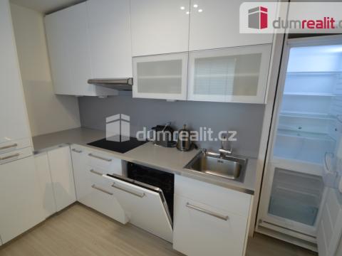 Pronájem bytu 3+kk, Praha - Žižkov, Lupáčova, 80 m2