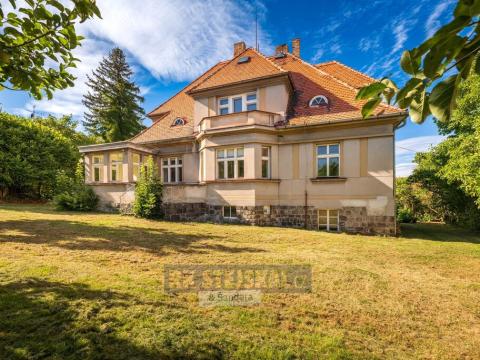 Prodej ubytování, Český Krumlov - Plešivec, Horská, 300 m2