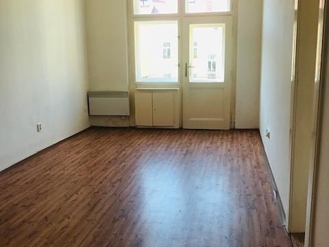 Pronájem bytu 2+1, Praha - Holešovice, Schnirchova, 60 m2