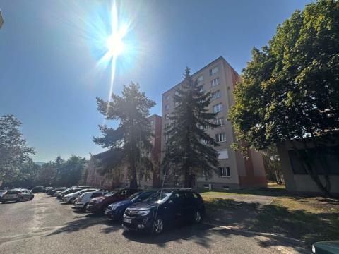 Pronájem bytu 2+1, Karlovy Vary, Plešivecká, 57 m2
