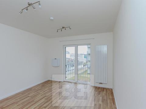 Pronájem bytu 1+kk, Praha - Libeň, Novovysočanská, 26 m2