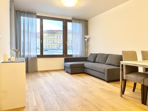 Pronájem bytu 2+kk, Praha - Vysočany, Sokolovská, 50 m2