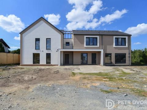 Prodej bytu 4+kk, Praha - Pitkovice, Žampiónová, 163 m2