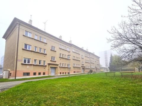 Prodej bytu 2+1, Plzeň - Doubravka, Železničářská, 55 m2