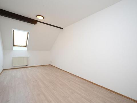 Pronájem bytu 2+kk, Praha - Vysočany, Spojovací, 47 m2