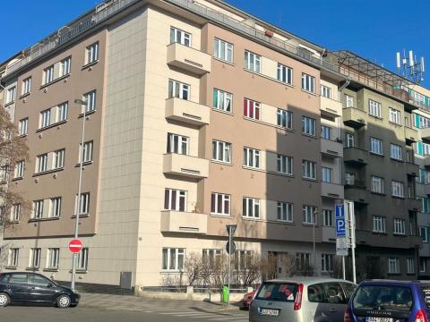 Pronájem bytu 1+1, Praha - Nusle, Kloboučnická, 43 m2
