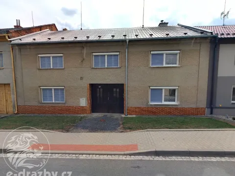 Prodej podílu rodinného domu, Drahanovice, 300 m2