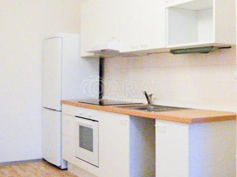 Pronájem bytu 2+kk, Praha - Smíchov, Kmochova, 47 m2