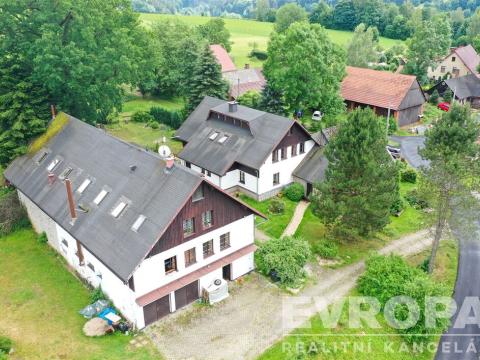 Prodej rodinného domu, Poniklá, 1054 m2