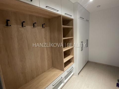 Pronájem bytu 2+kk, České Budějovice, Branišovská, 52 m2