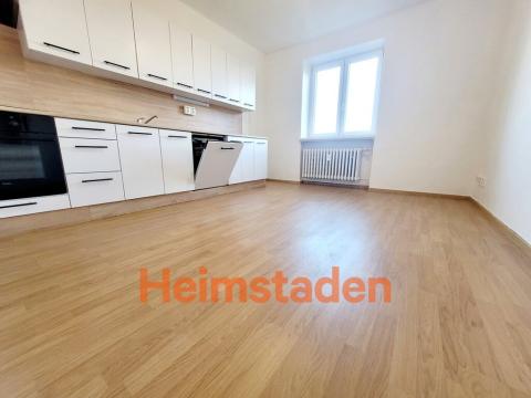 Pronájem bytu 2+kk, Havířov - Město, Hlavní třída, 37 m2