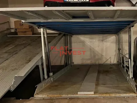 Pronájem garážového stání, Praha - Bubeneč, Ovenecká, 10 m2