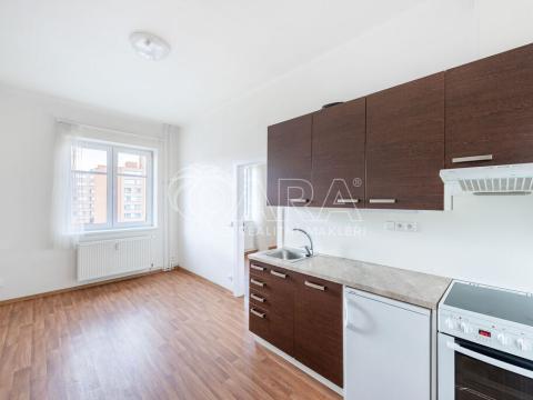 Pronájem bytu 2+kk, Praha - Vršovice, Pod Rapidem, 41 m2