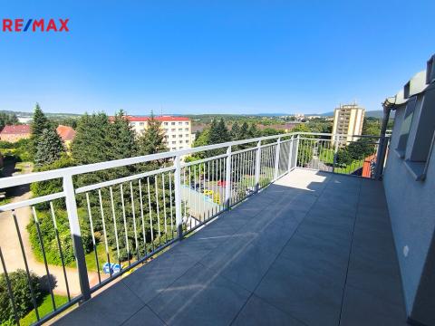 Prodej bytu 3+kk, Karlovy Vary, Šumavská, 72 m2