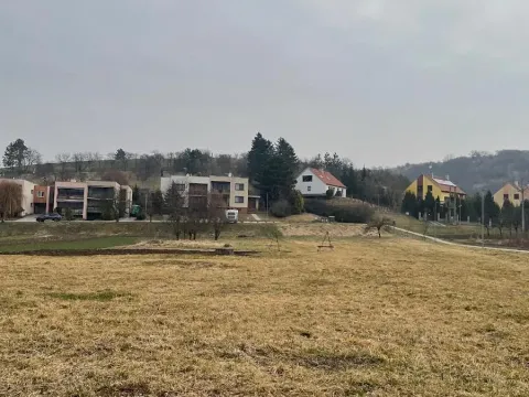 Prodej pozemku pro bydlení, Milešovice, 1828 m2