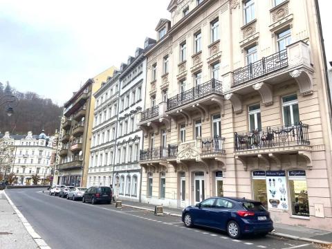 Prodej obchodního prostoru, Karlovy Vary, Mariánskolázeňská, 69 m2