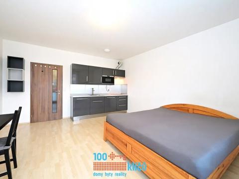 Pronájem bytu 1+kk, Praha - Písnice, Švihovská, 28 m2