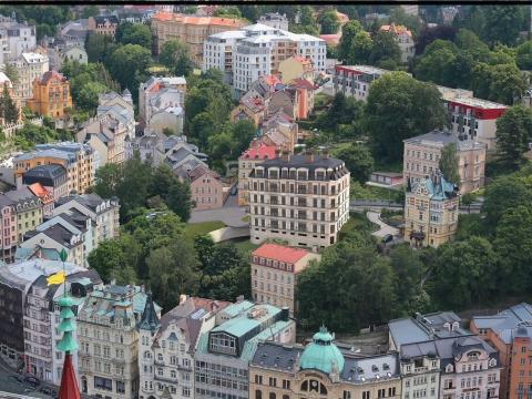 Prodej komerčního pozemku, Karlovy Vary, Hálkův vrch, 1340 m2