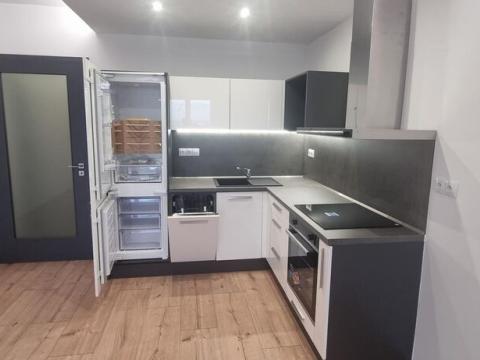 Pronájem bytu 1+kk, Pardubice - Zelené Předměstí, Pod Vinicí, 36 m2