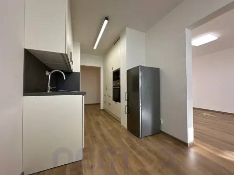 Pronájem bytu 1+1, Praha - Troja, Hnězdenská, 48 m2