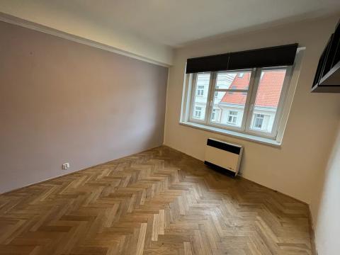 Pronájem bytu 2+kk, Praha - Libeň, Pivovarnická, 50 m2