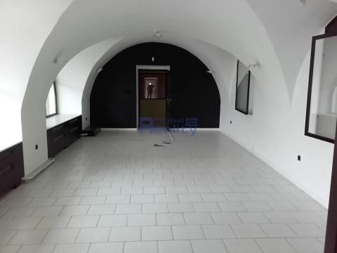 Pronájem obchodního prostoru, Hradec Králové, Pražská třída, 58 m2