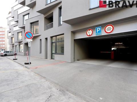 Pronájem garáže, Brno - Trnitá, Křenová, 10 m2