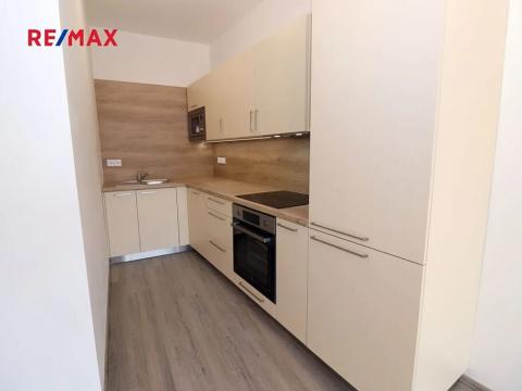 Pronájem bytu 2+kk, Chrudim, Poděbradova, 42 m2