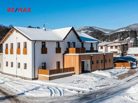 Prodej bytu 2+kk, Svoboda nad Úpou, Nádražní, 82 m2