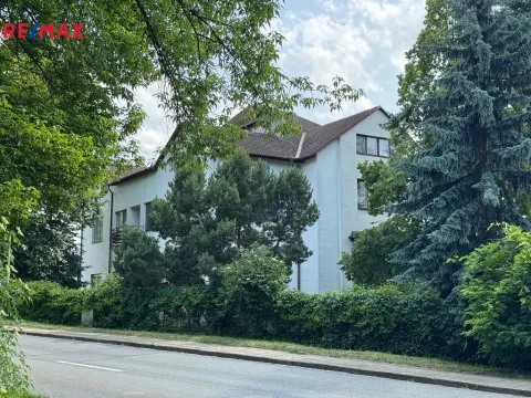 Prodej komerční nemovitosti, Kunovice, Osvobození, 3040 m2