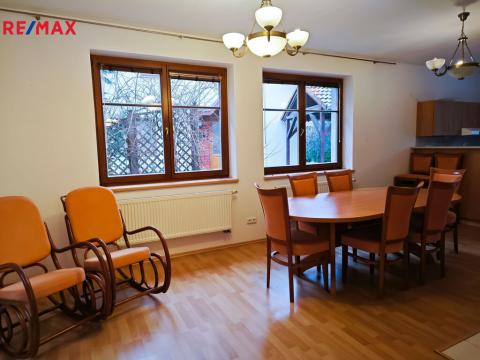 Pronájem rodinného domu, Karlovy Vary, Slovenská, 130 m2