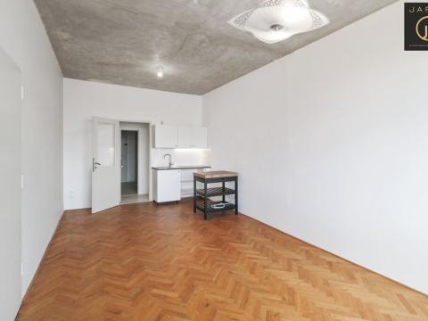 Pronájem bytu 1+kk, Praha - Vinohrady, Londýnská, 32 m2