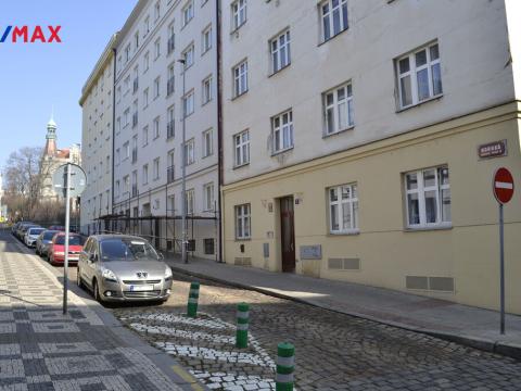 Pronájem bytu 2+1, Praha - Vršovice, Norská, 66 m2