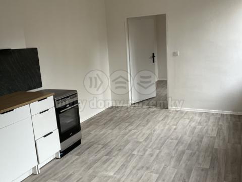 Pronájem bytu 2+kk, Jihlava, Brněnská, 37 m2