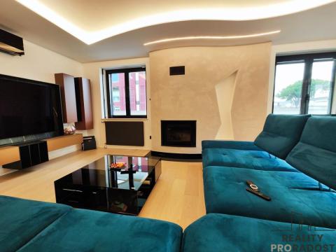 Prodej bytu 5+kk, Via del Porto Romano, Città Sant'Angelo, Provincia di Pescara, Itálie, 274 m2
