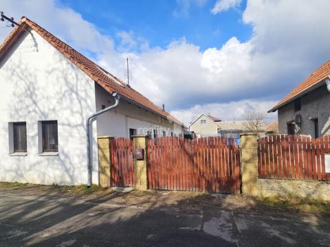 Prodej rodinného domu, Krakovany, 105 m2