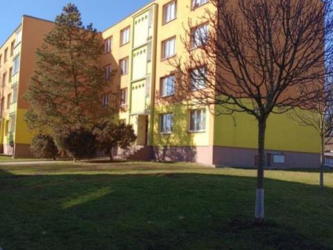 Prodej bytu 1+1, Postoloprty, Jiráskovo náměstí, 32 m2