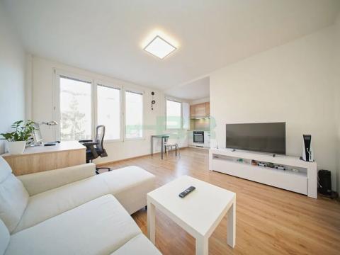 Prodej bytu 3+kk, Praha - Podolí, Pujmanové, 58 m2