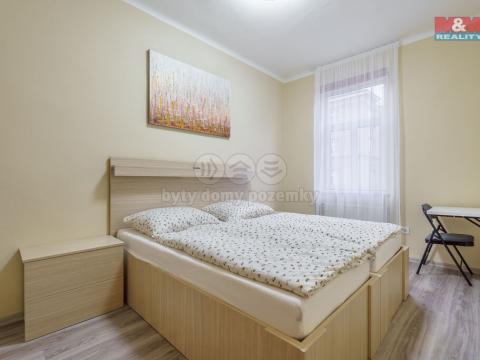 Pronájem bytu 1+1, Karlovy Vary, Vítězná, 43 m2