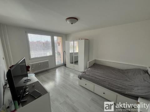 Pronájem bytu 1+kk, Praha - Střížkov, Varnsdorfská, 29 m2