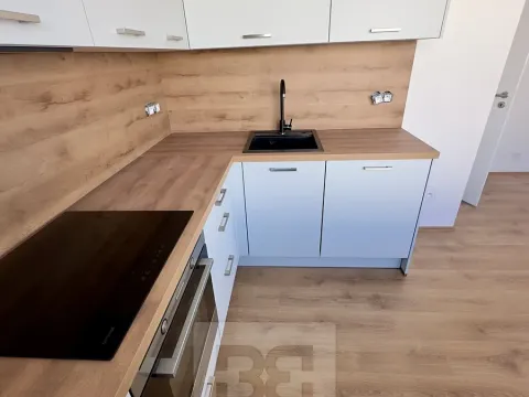 Pronájem bytu 2+kk, Kladno, Bohumila Landy, 62 m2